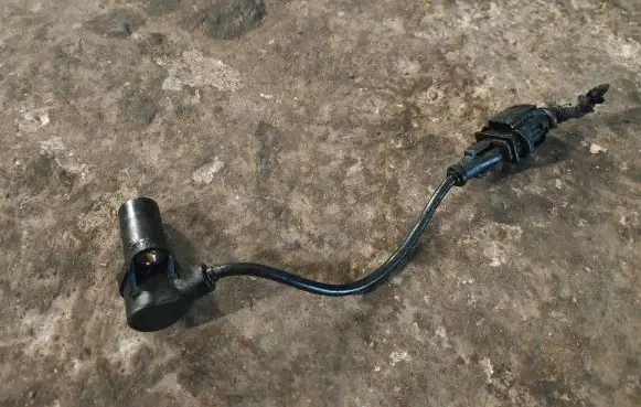 Opel Astra H Crankshaft speed sensor 