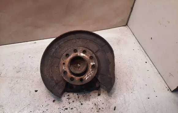 Opel Zafira A Rear wheel hub