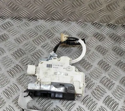 Volkswagen Touareg II Coupe door lock (next to the handle) 8J2837015A