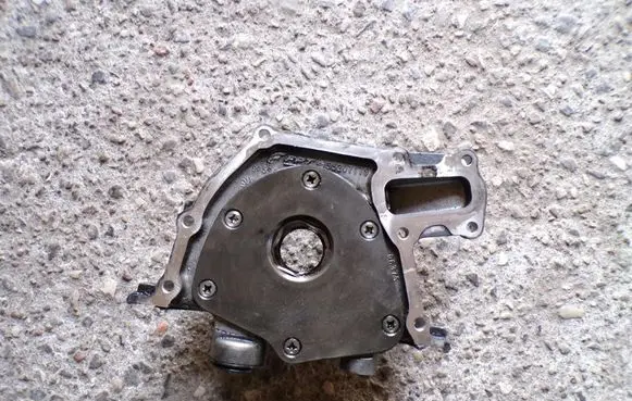 Lancia Delta III Oil pump 37005901
