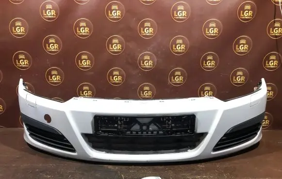 Opel Astra H Front bumper