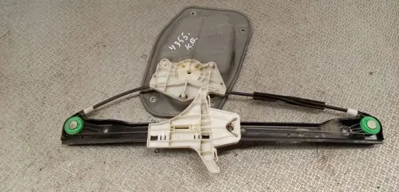 Volkswagen Golf Plus Rear window lifting mechanism without motor 
