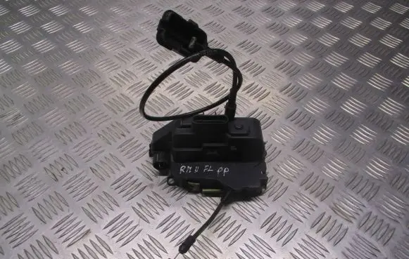Renault Megane II Front door lock