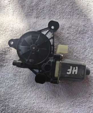 Volkswagen Crafter Front door window regulator motor 8W0959801