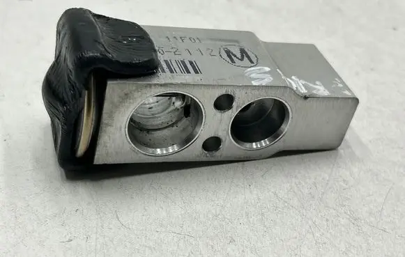 Toyota Prius (XW20) Air conditioning (A/C) expansion valve 