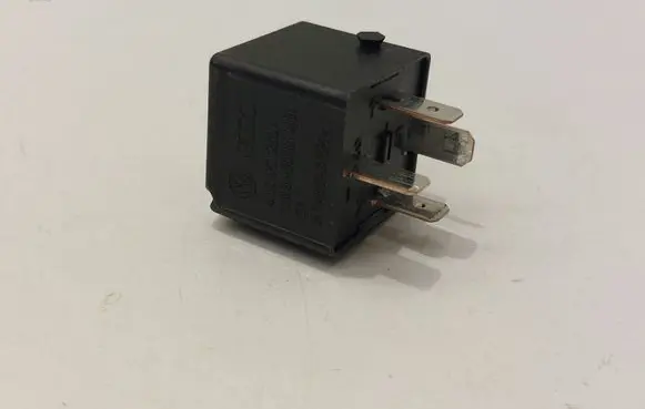 Seat Ibiza IV (6J,6P) Other relay 4H0951253A