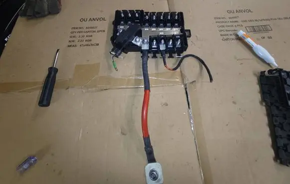 Mercedes-Benz C W205 Fuse module A0035421819
