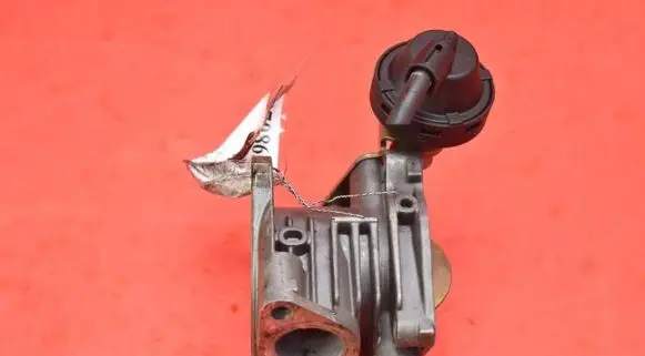 Alfa Romeo 156 Throttle body valve 46817373