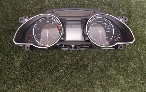 Audi A5 Sportback 8TA Speedometer (instrument cluster) 8T0920931C