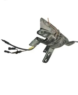 BMW 5 E60 E61 Tailgate/trunk/boot hinge 7061384