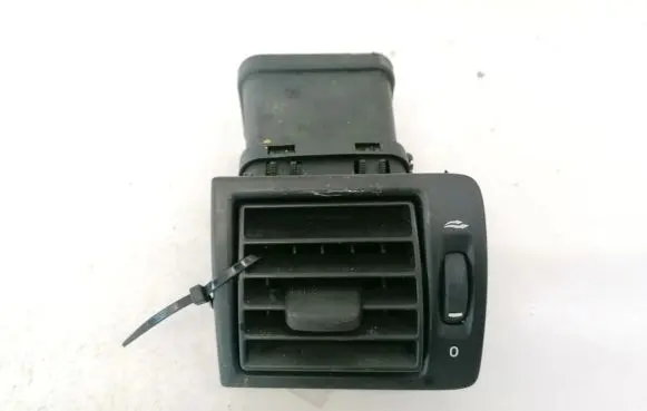 Volvo S40 Dash center air vent grill 30715098 Y011030