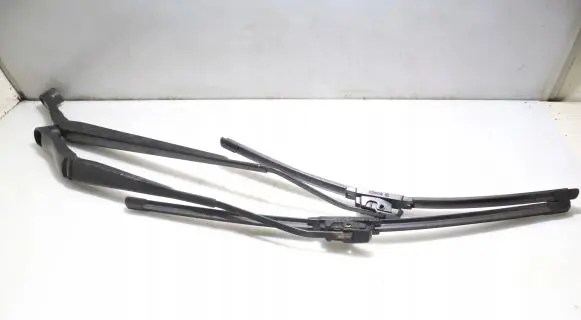 Front wiper blade arm