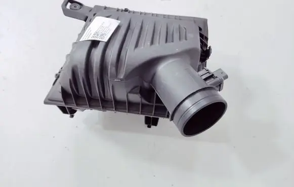 BMW 2 F44 Air filter box 8655834