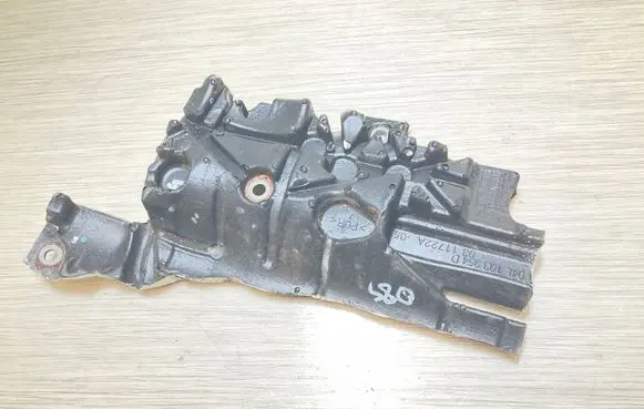 Volkswagen Golf VII Other engine bay part 04L103954D