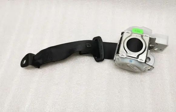 Mercedes-Benz B W246 W242 Middle seatbelt (rear) 