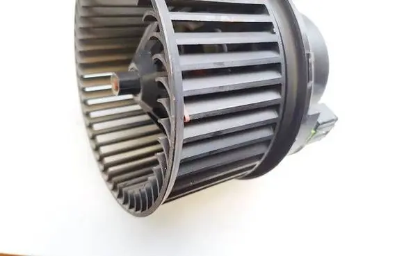 Ford C-MAX II Heater fan/blower DV6N18456AA