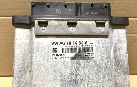 Skoda Fabia Mk3 (NJ) Engine control unit/module 04E907309AF 0261S09531