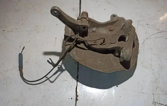 BMW 5 E60 E61 Front wheel hub 6760954
