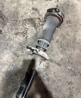 Seat Alhambra (Mk2) Front shock absorber/damper 7N0413031J