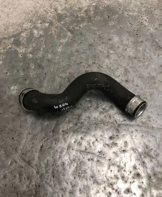 Mercedes-Benz C W204 Engine coolant pipe/hose A2045011682