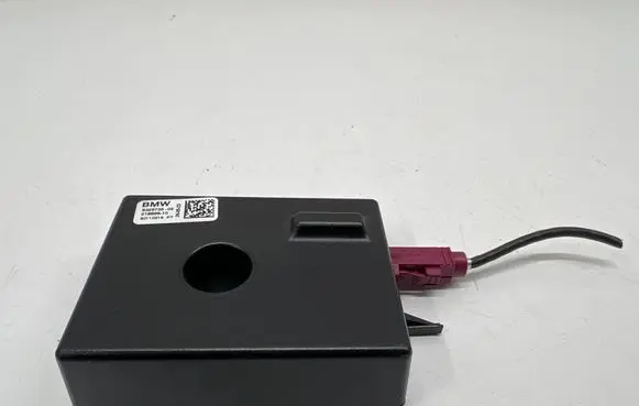 Mini Clubman F54 Aerial antenna amplifier 9325735