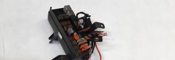 Mercedes-Benz R W251 Fuse module A1645402372