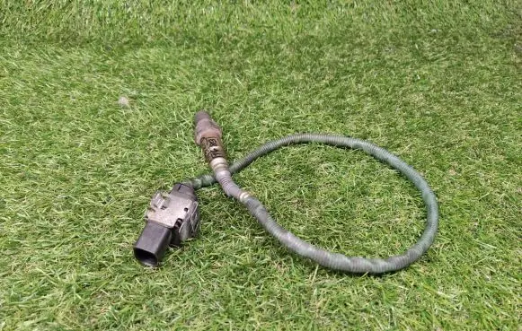 Mercedes-Benz E W212 Lambda probe sensor 0045427318 0258017108