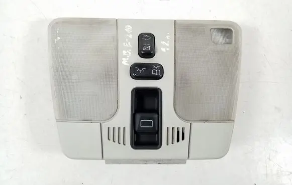 Mercedes-Benz E W210 Front seat light A2108282901