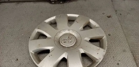 Citroen C5 R16 wheel hub/cap/trim 9650011780
