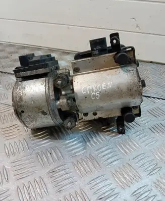 Citroen C5 Air suspension compressor/pump 9400060 01045060