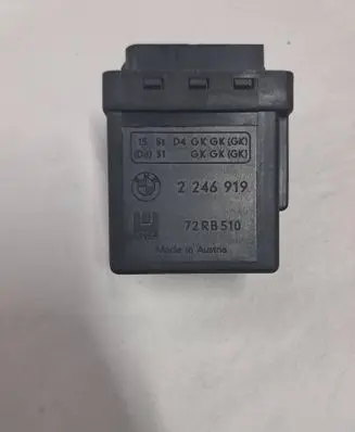 BMW 5 E39 Glow plug pre-heat relay 2246919
