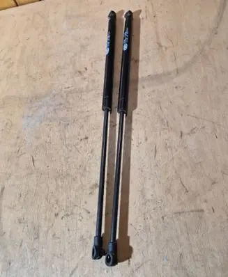 Toyota Yaris Tailgate strut F1245N GS0886 20A231