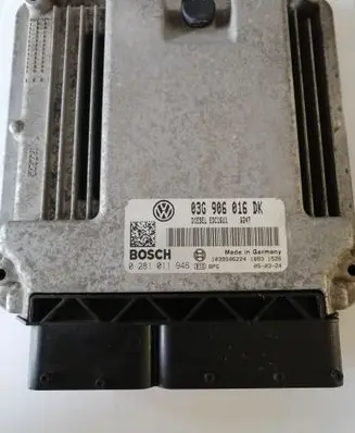 Volkswagen Touran I Engine control unit/module 0281011946 03G906016DK