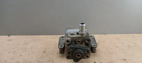 BMW 3 E46 Power steering pump 6756611 32416756611 32416758595