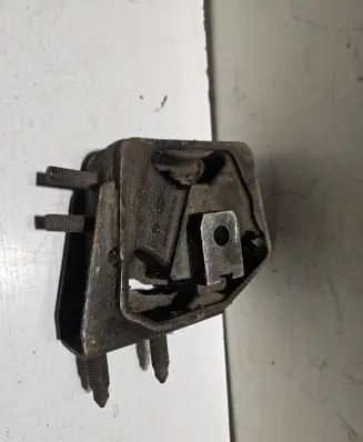 Ford Escort Engine mount bracket 91AB6038AG
