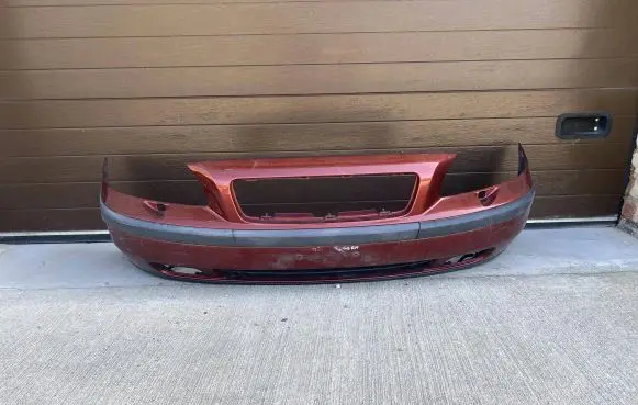 Volvo V70 Front bumper 09484239