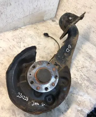 Volkswagen Jetta VI Rear wheel hub