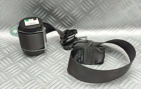 Opel Zafira C Rear seatbelt 13332242 618842900 13251334