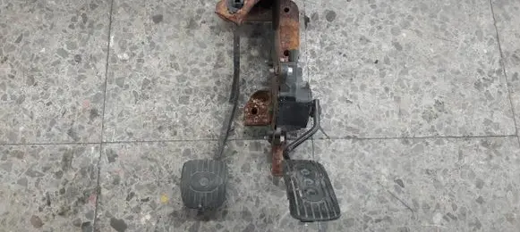 Nissan Micra Pedal assembly 