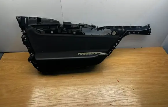 Volkswagen PASSAT B7 Loading door interior handle 3AB867011