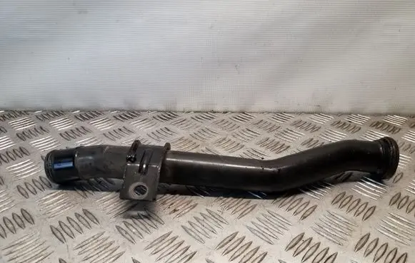 Engine coolant pipe/hose
