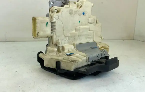 Audi A6 S6 C6 4F Front door lock 4F1837016