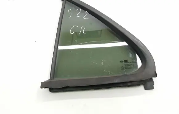 KIA Sorento Rear vent window glass 835623E000 E1143R000371