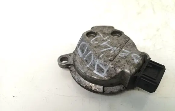 Volkswagen Golf I Camshaft position sensor 058905161B 0232101024