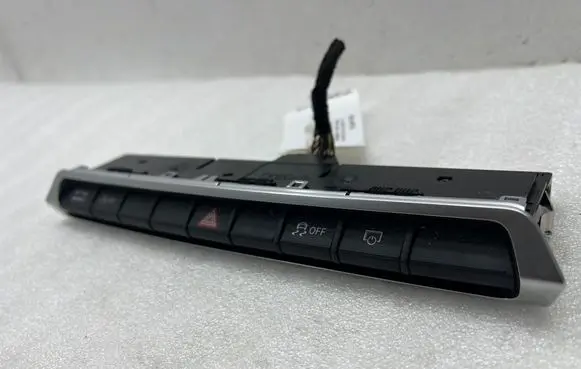 Audi Q2 - A set of switches 81A925301J