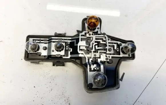 Volkswagen Touran I Tail light bulb cover holder 1T0945257A