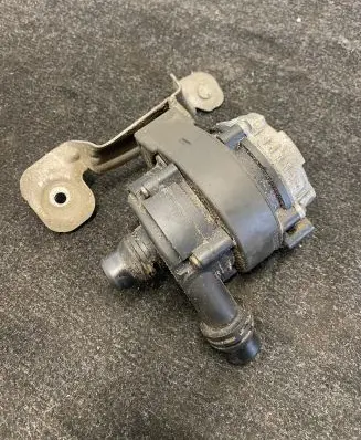 BMW X5 F15 Electric auxiliary coolant/water pump 8602021