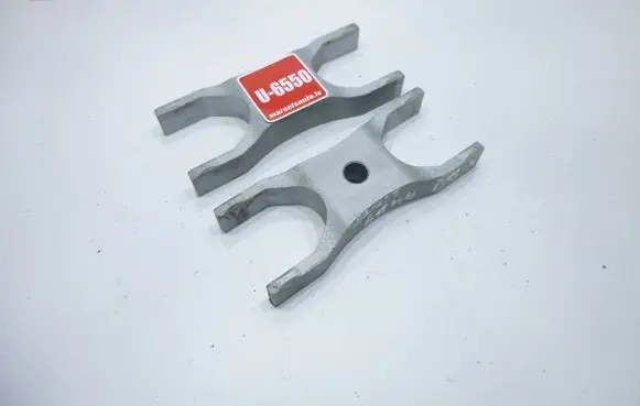 Audi A4 S4 B9 Fuel Injector clamp holder 04L216A