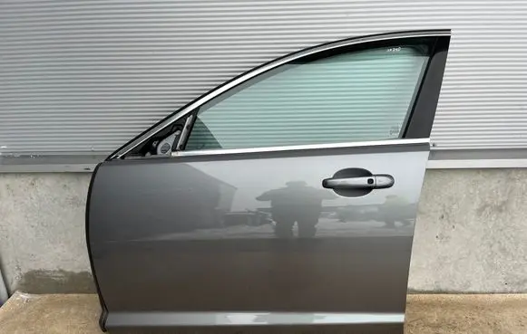 Jaguar XF X250 Front door