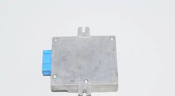 BMW 5 E39 Voice control module 6915047